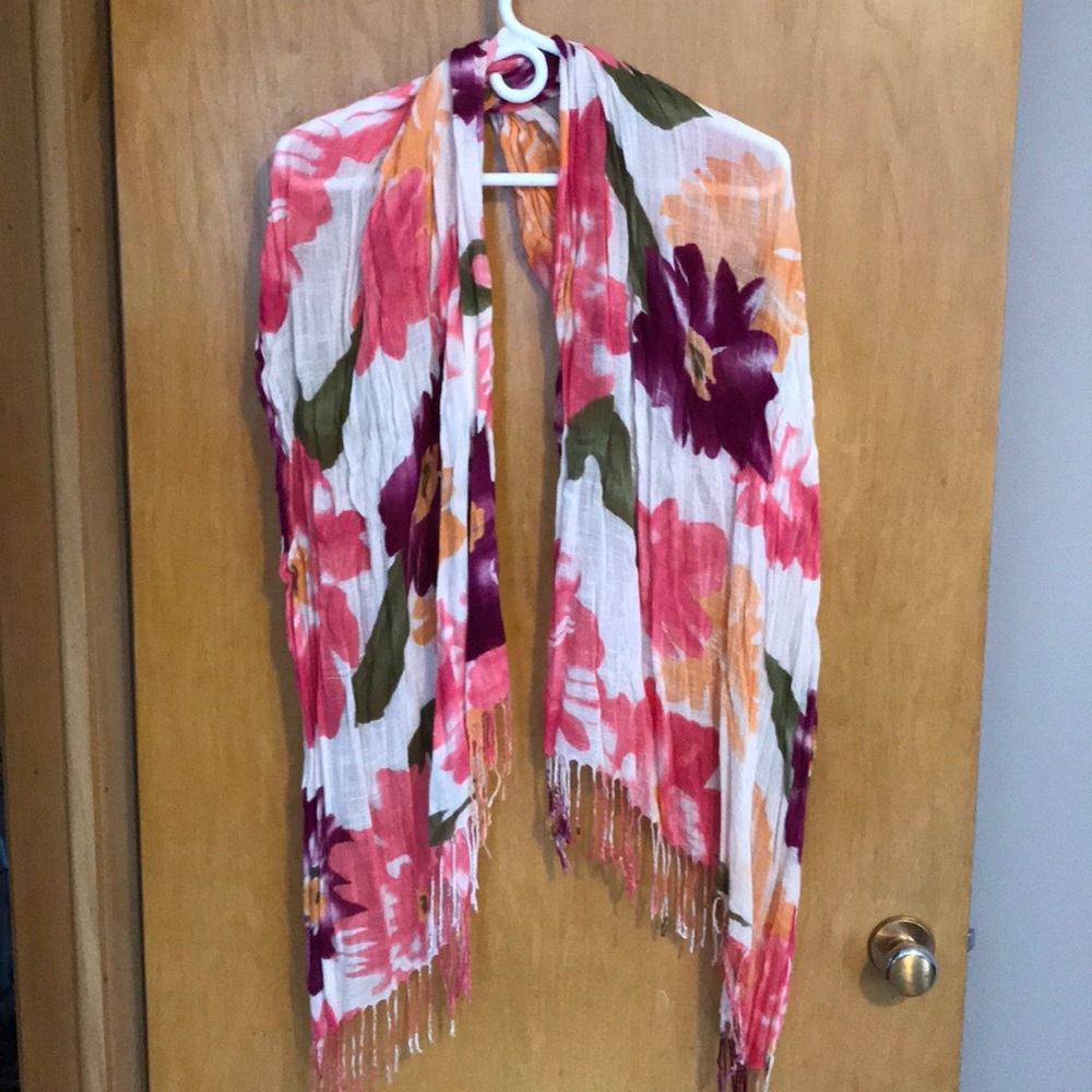 Lightweight scarf